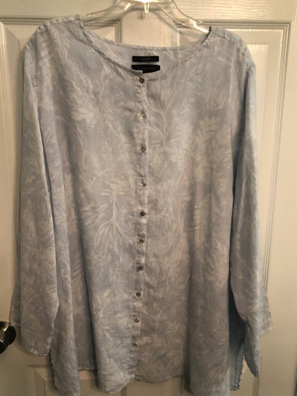 Tahari light blue & white 100% linen tunic top size 3X